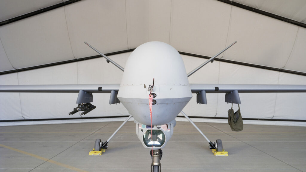 MG-9 Reaper Drone, Holloman Air Force Base, New Mexico | © Sean Hemmerle/Contact Press Images