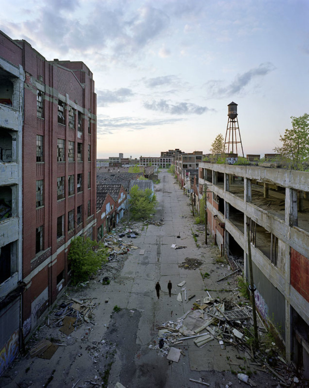 Zone sud, usine automobile Packard (2009), © Yves Marchand et Romain Meffre, The Ruins of Detroit (2010), ouvrage paru en français sous le titre Détroit, vestiges du rêve américain.